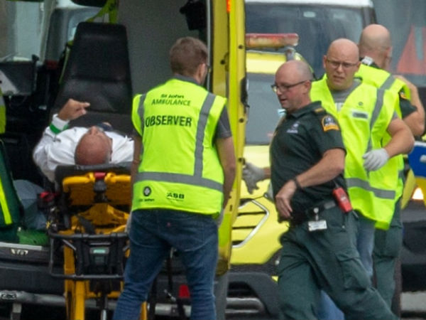  வெடிகுண்டும் இருக்கிறது 