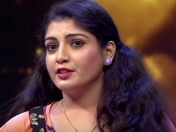 Imman Annachi being teased by participants 