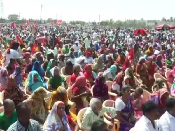 பேயாட்சி நடத்தும் எடப்பாடி