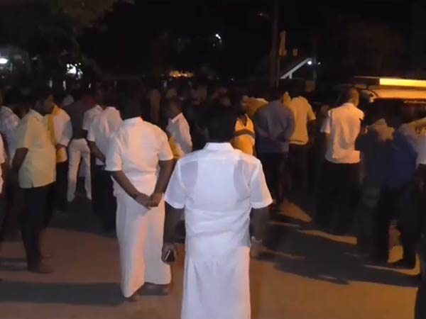  அதிகாலை முதல் ரெய்டு