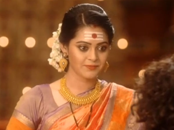 வணங்கி வருகிறோம் 