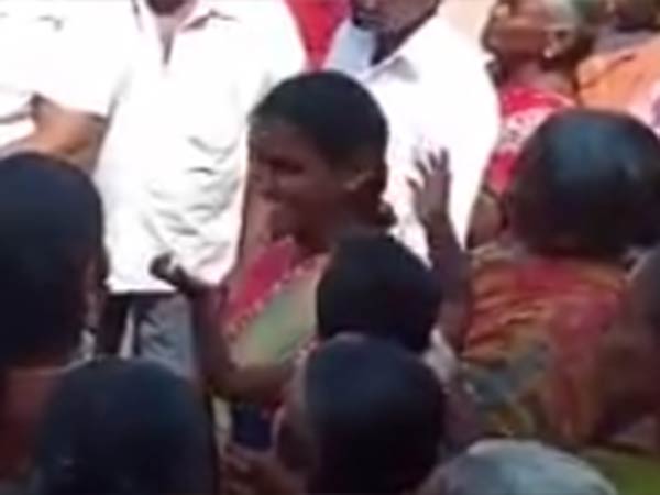 கை தட்டல் 