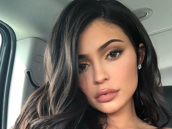 சமூகவலைதள விளம்பரம்: