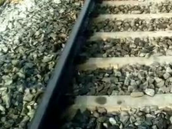 ரயில் மோதியது 