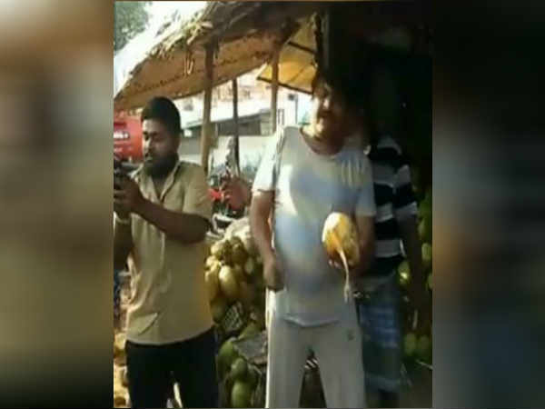 10 ரூபாய்க்கு நாலா? 