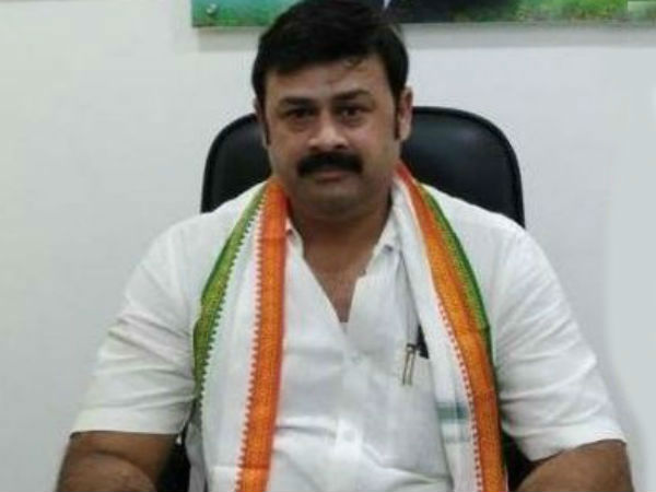 வாழ்த்தினார்கள் 