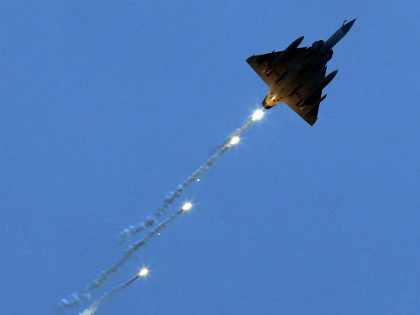 படங்கள் வெளியீடு 