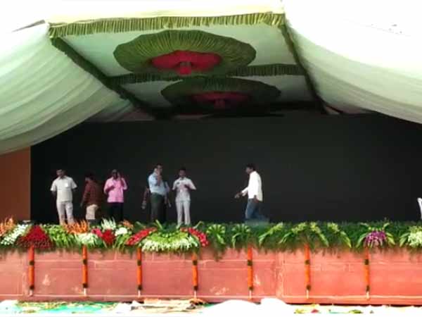 என்ன காரணம் 