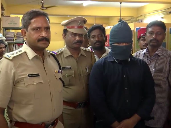 அதிகாலையில் அரைகுறை உடையுடன்