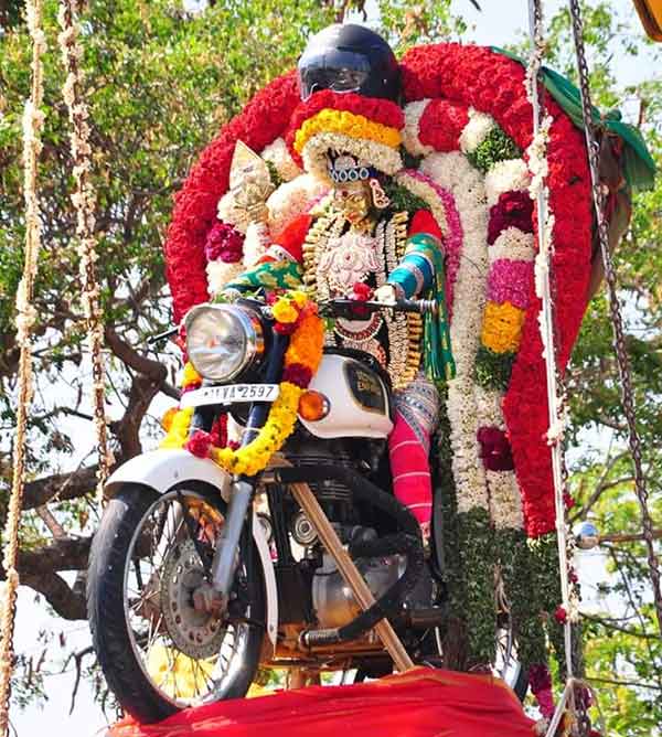Panguni Uthiram: Puducherry Murugan wears helmet and rides bike 