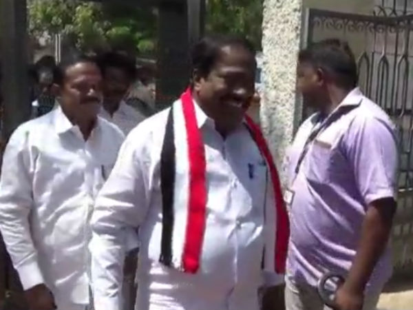  எதுவுமே புரியல