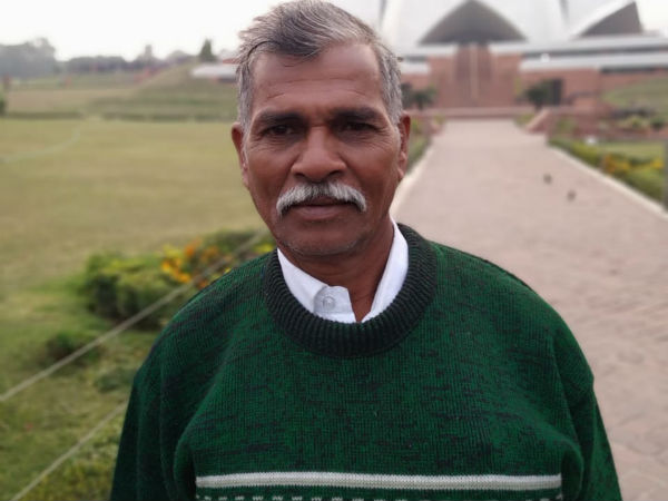 மோப்ப நாய்களுடன் தேடுதல்