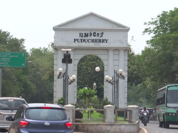 குறுக்கு சால் ஓட்டிய கிரண் பேடி