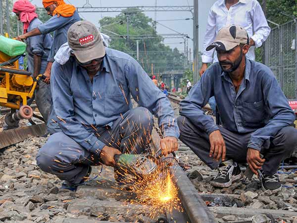 Engineers line up for welder and gang man jobs in railway 