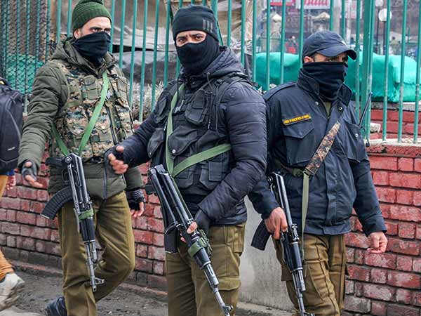 இரண்டு சதித்திட்டம் 