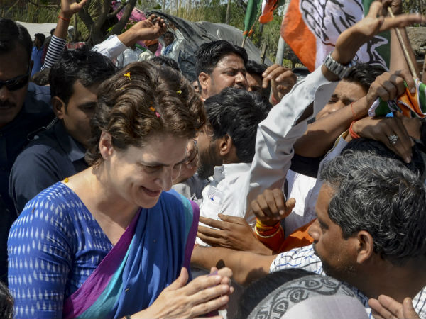 மோடி மாற்றுகிறார் 