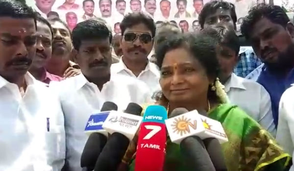 விமர்சிக்கும் எதிர்க்கட்சிகள் விமர்சிக்கும் எதிர்க்கட்சிகள்