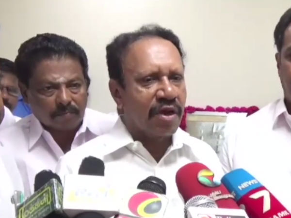 அடிக்கல் நாட்டினார் 