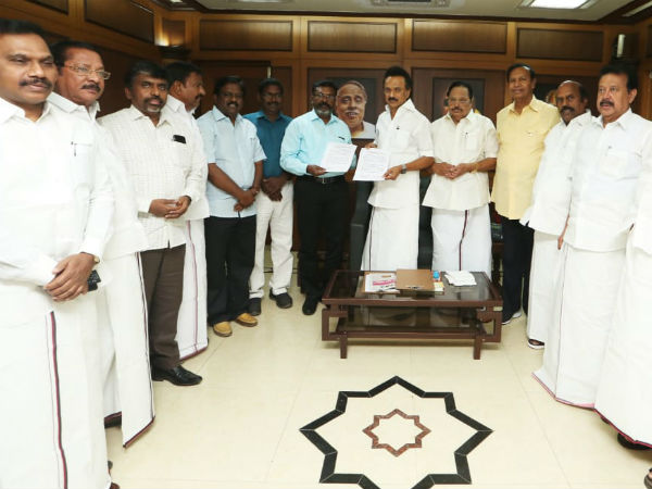 DMK and Viduthalai chiruthaigal Katchi having dialogue for constituency sharing