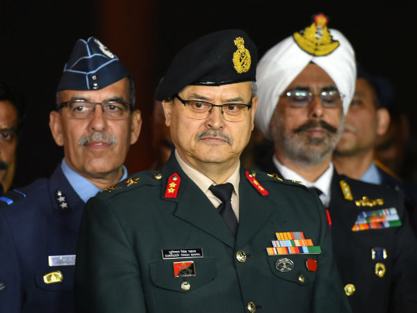 இம்ரான் முந்திக்கொண்டார் 