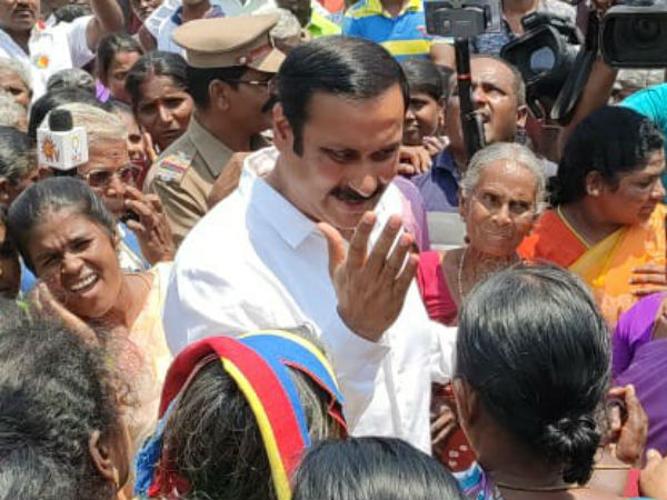 மக்களே கேட்டார்கள் 