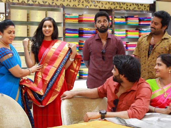 புடவைக்கும் ஸ்..ஸ்ஸ்.. புடவைக்கும் ஸ்..ஸ்ஸ்..