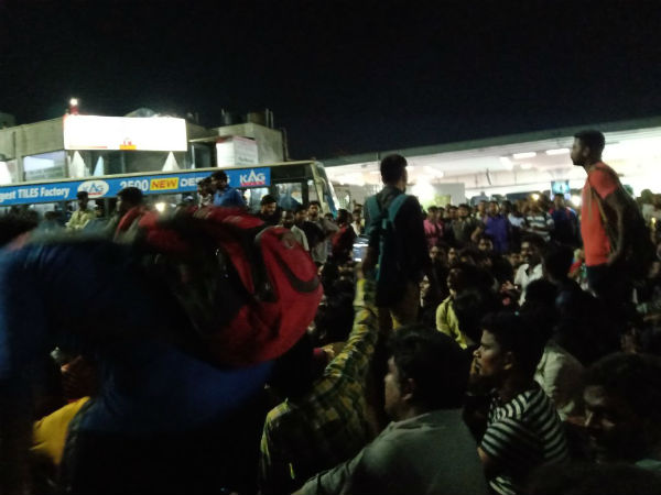 கால்டாக்ஸியும் இல்லை 