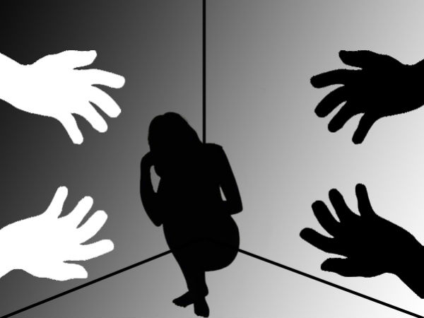 போலீசில் புகார் 