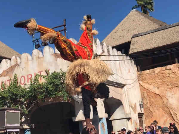 African dance attracts the tourists in Walt Disney World 