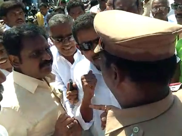 எம்எல்ஏ எழிலரசன் 