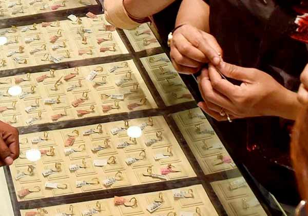 தங்கத்தின் தோஷம் நீங்க பரிகாரம் தங்கத்தின் தோஷம் நீங்க பரிகாரம்