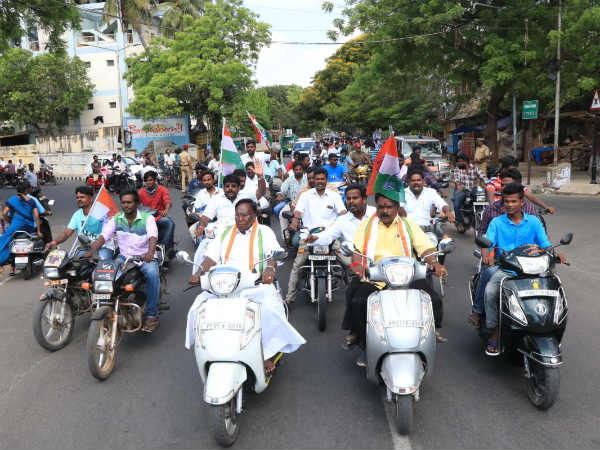 candidates ask vote in last day election campaign in pondicherry