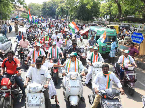 candidates ask vote in last day election campaign in pondicherry