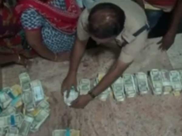 நால்வர் சிக்கினர் 