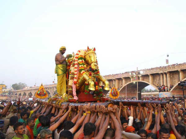 ஆண்டாள் மாலை சூடிய அழகர் ஆண்டாள் மாலை சூடிய அழகர்
