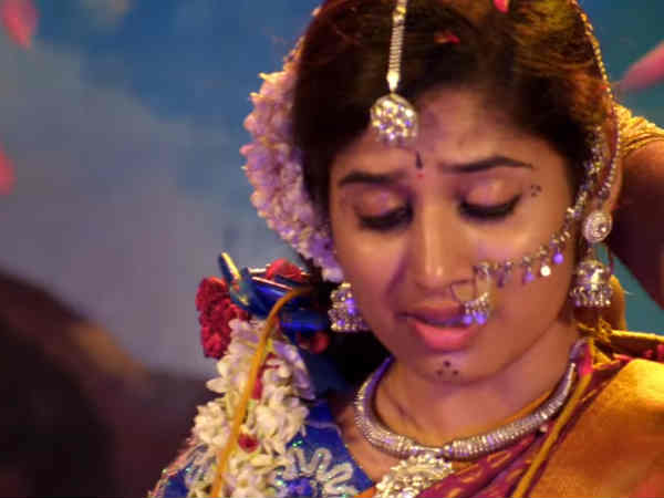 Muthuselvi is awaiting for her chinnavar 