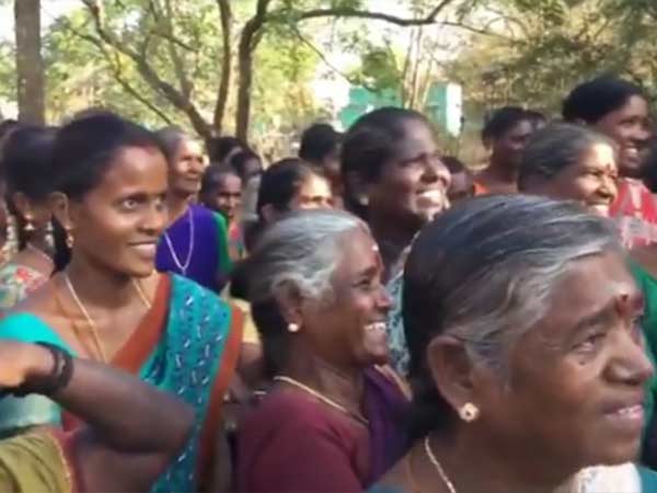 பெண்கள் ஆரவாரம் 