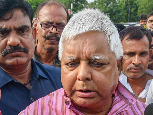 லாலு மகன் மறுப்பு 