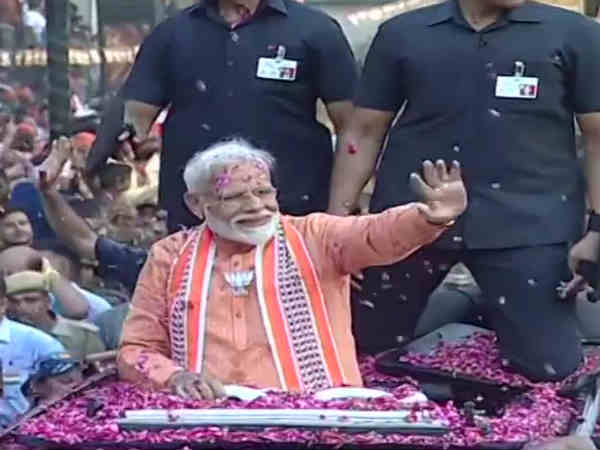 மோடி சுனாமி 