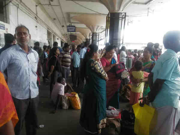 பல பயணிகள் 