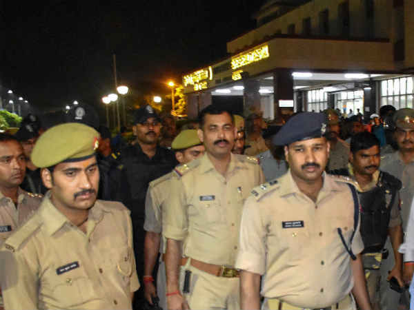 பதற்றமான வாக்குச் சாவடி 