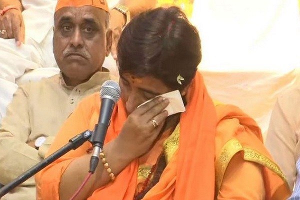 எதிர்ப்பு தெரிவிக்கிறார்கள் எதிர்ப்பு தெரிவிக்கிறார்கள்