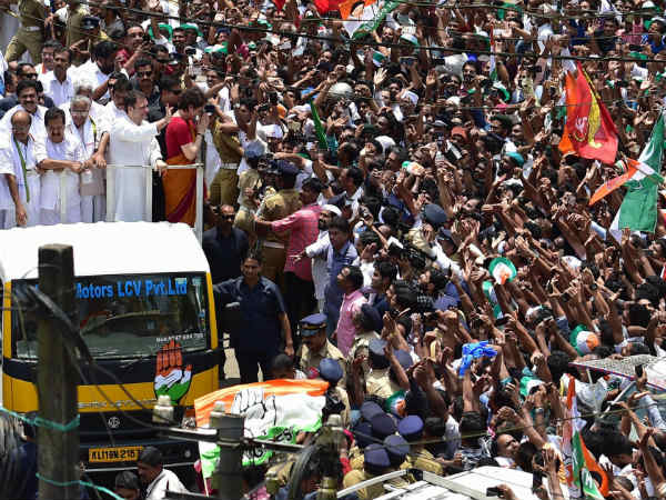 Kerala people gave a massive welcome to Rahul Gandhi in Wayanad 