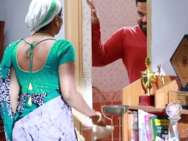 வைக்காம விட்டுட்டேனோ.. 