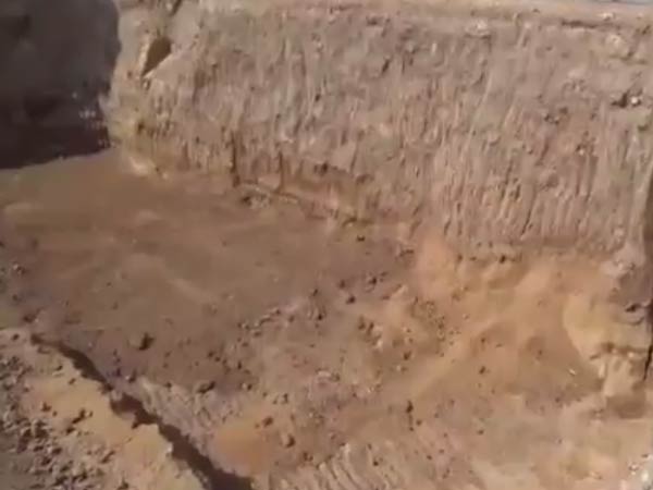 Round wall collapse accident near Meenakshi Amman temple in Madurai Round wall collapse accident near Meenakshi Amman temple in Madurai