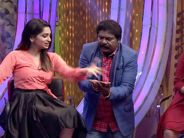 Natchathira shares her comment on Love 