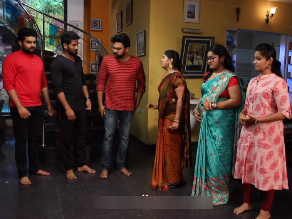 Sumathi calls Jambu to come home 