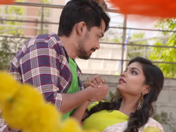 அழகான சிரிப்பு 