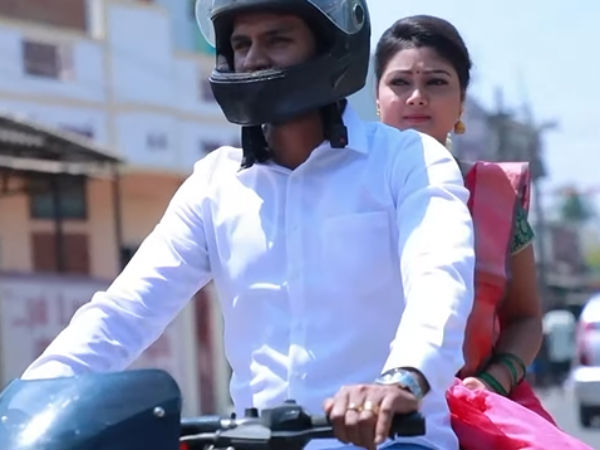 தோழியிடம் பாத்திரம் 