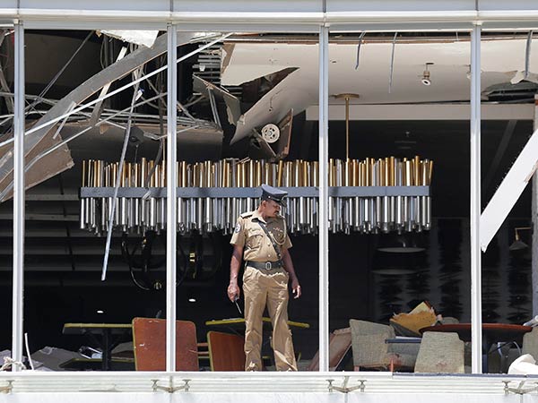 வெடிகுண்டுகள் 